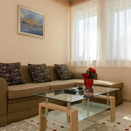 Aurora Apartment